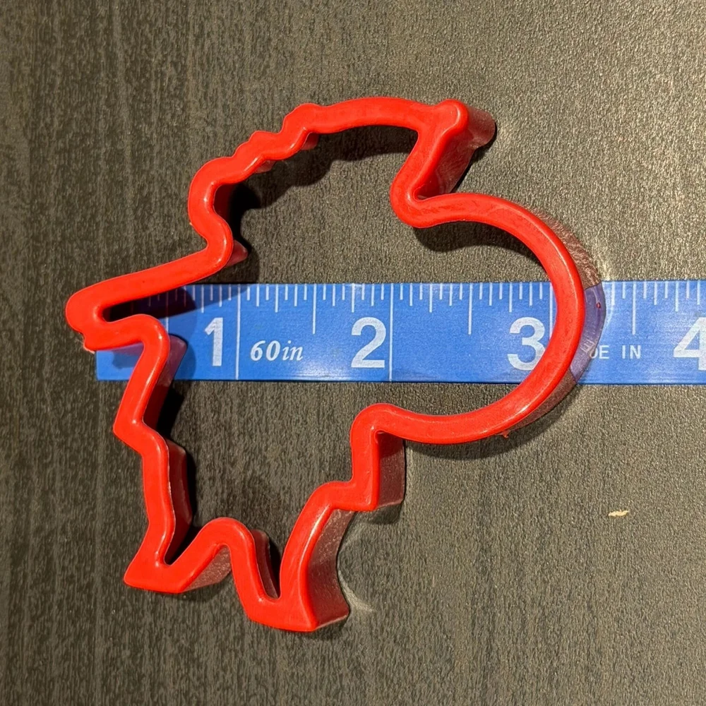 Plastic Christmas Cookie Cutter Lot of 6 Red Tree Star Angel‎ Santa Bell Flake